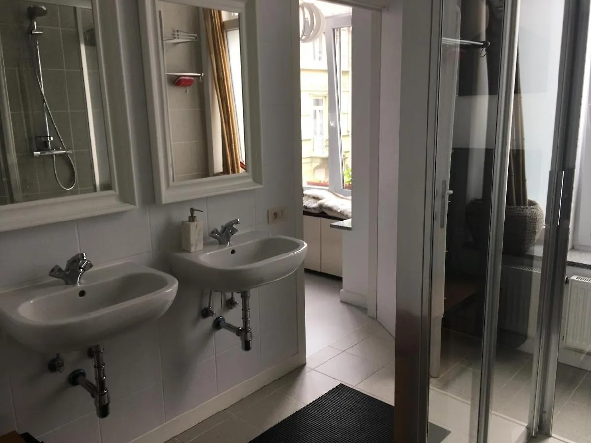 Apartmán Chic & Cosy In Villa 300M From Beach Free P In Street Ostende