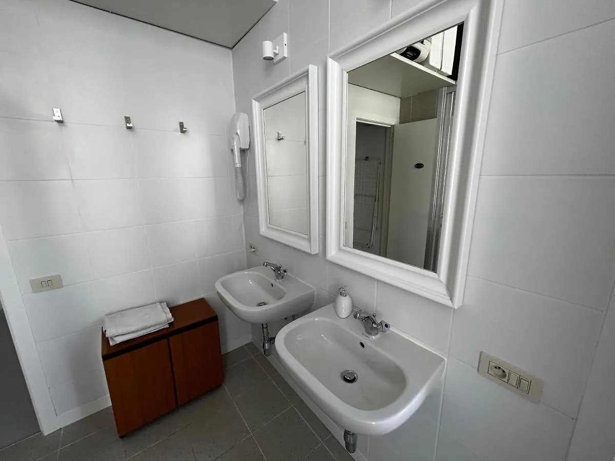 Apartmán Chic & Cosy In Villa 300M From Beach Free P In Street Ostende Belgie